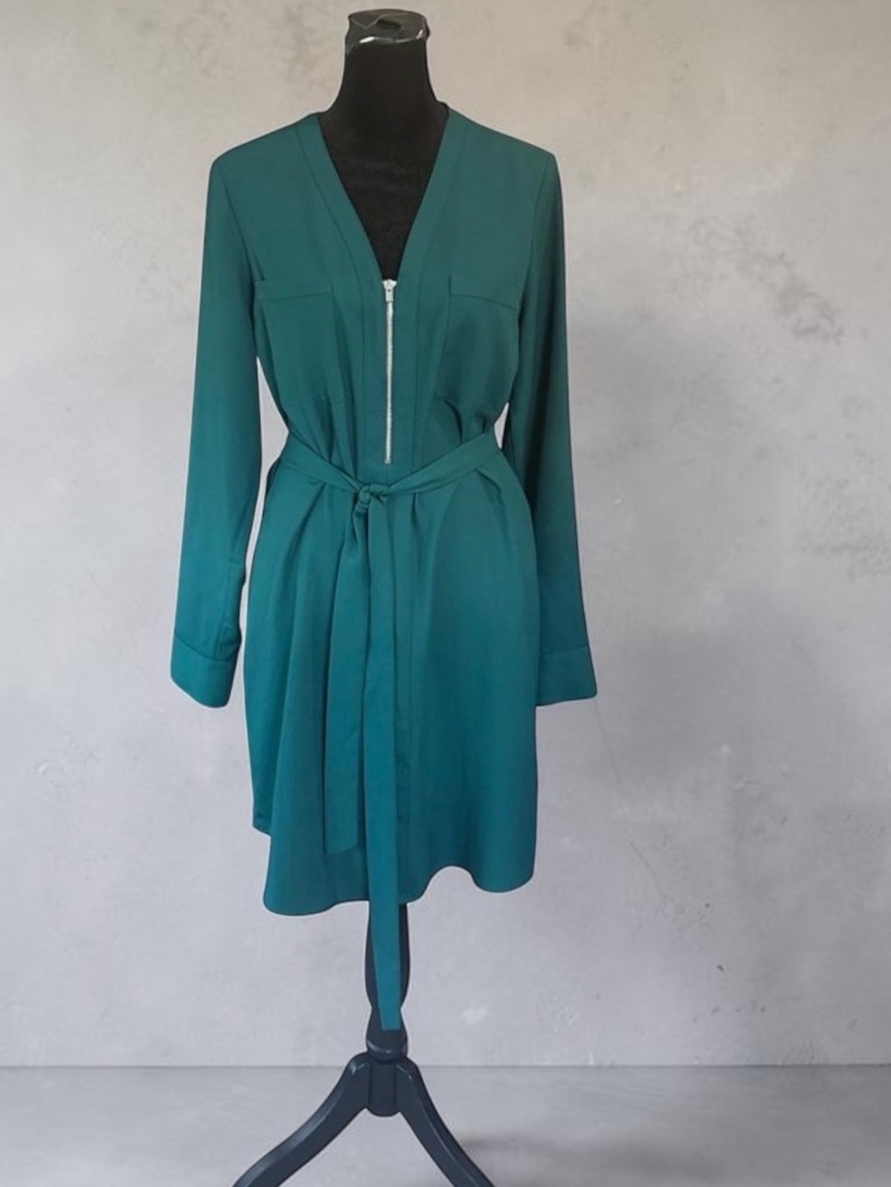 Express green dress with zipper detail, size S